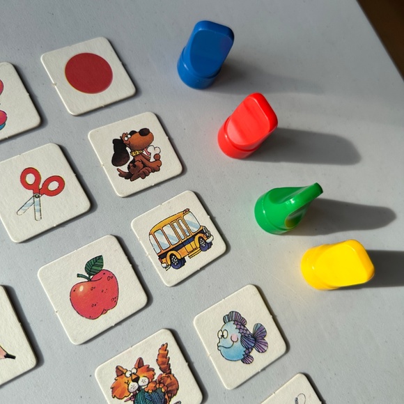 Vintage 1986 Match And Move Memory Board Game Complete Milton Bradley Kids 80's - Picture 10 of 11